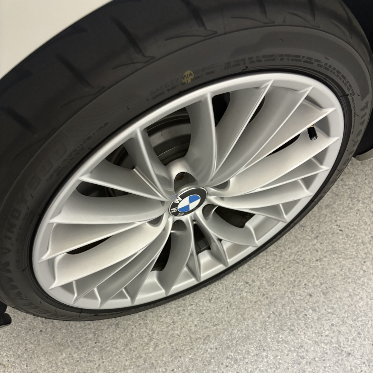 2011 BMW 3-Series - Image 8